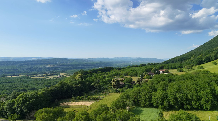 Vue au N et Pentes de l'E